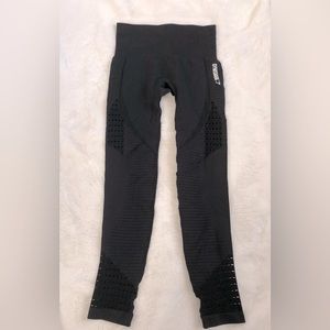 Gymshark Black Seamless Leggings with Stitching Design